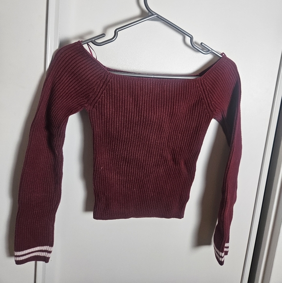 Hollister Red Off Shoulder Tee Size S - Picture 3 of 5